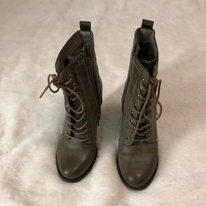 Lace up boot
